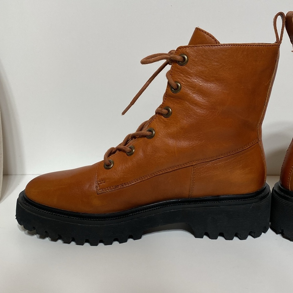 Madewell The Rayna Lace Up Leather Boots - Picture 6 of 17